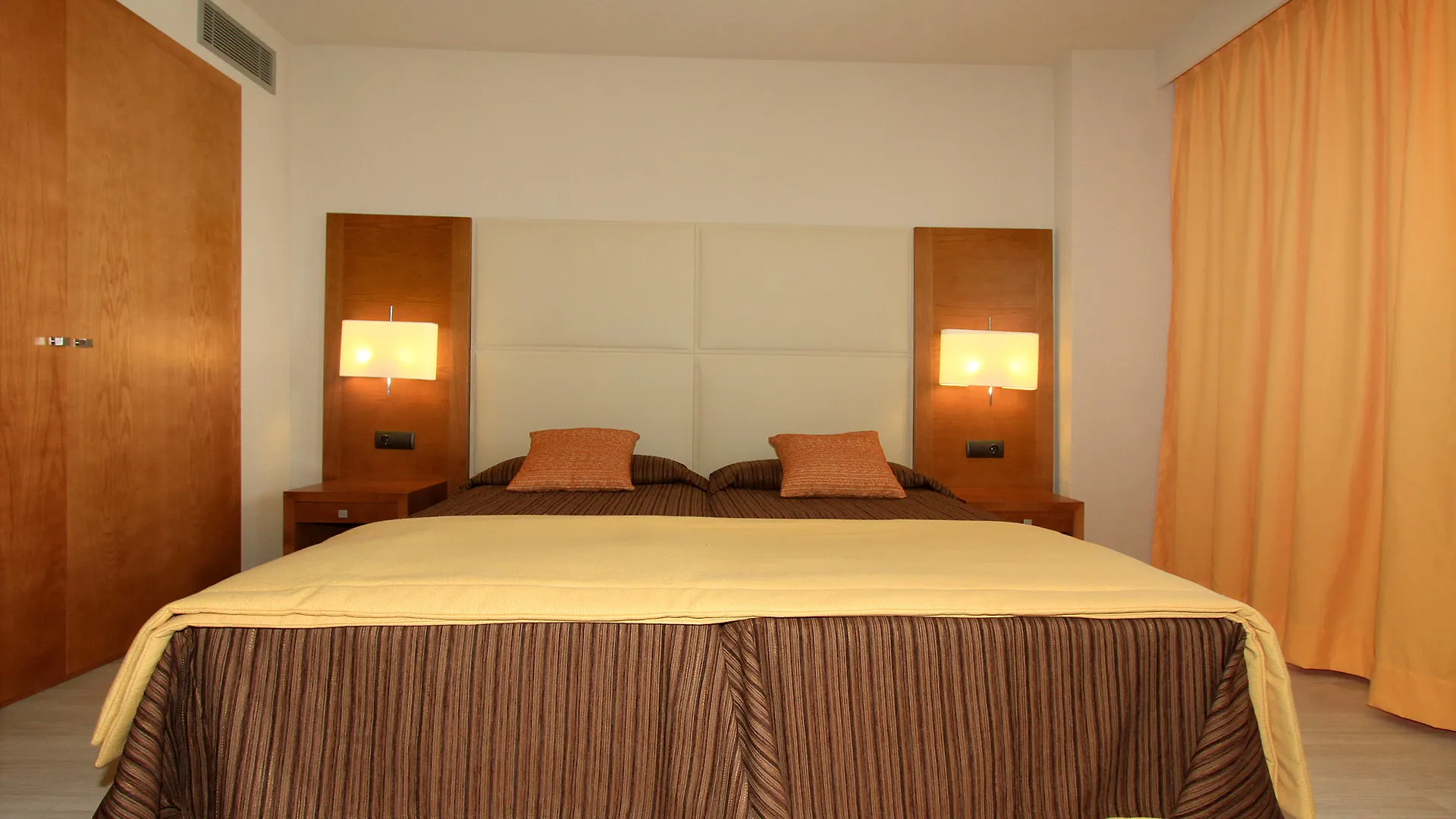 Protur Palmeras Playa Sa Coma  Hotell